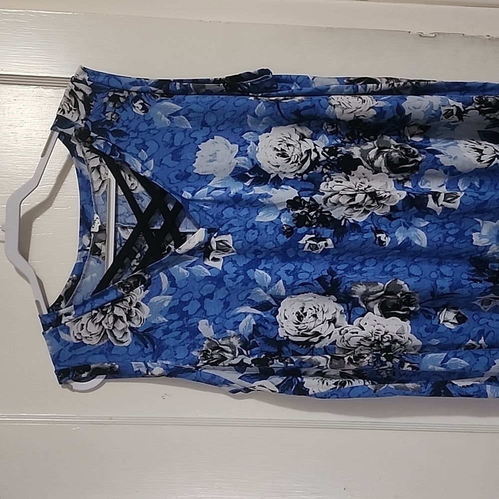 Sleeveless top